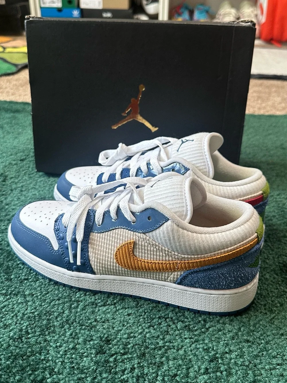 Jordan 1 Low SE Messy Room